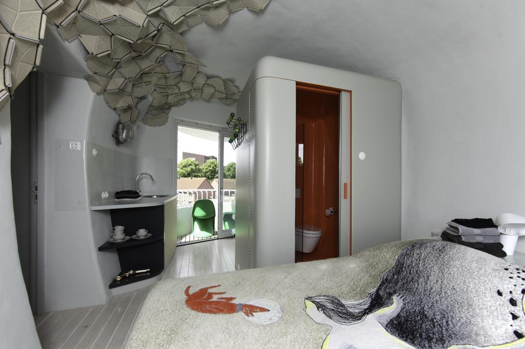 Lucy Glxy Bed and Breakfast Deventer Kamer foto